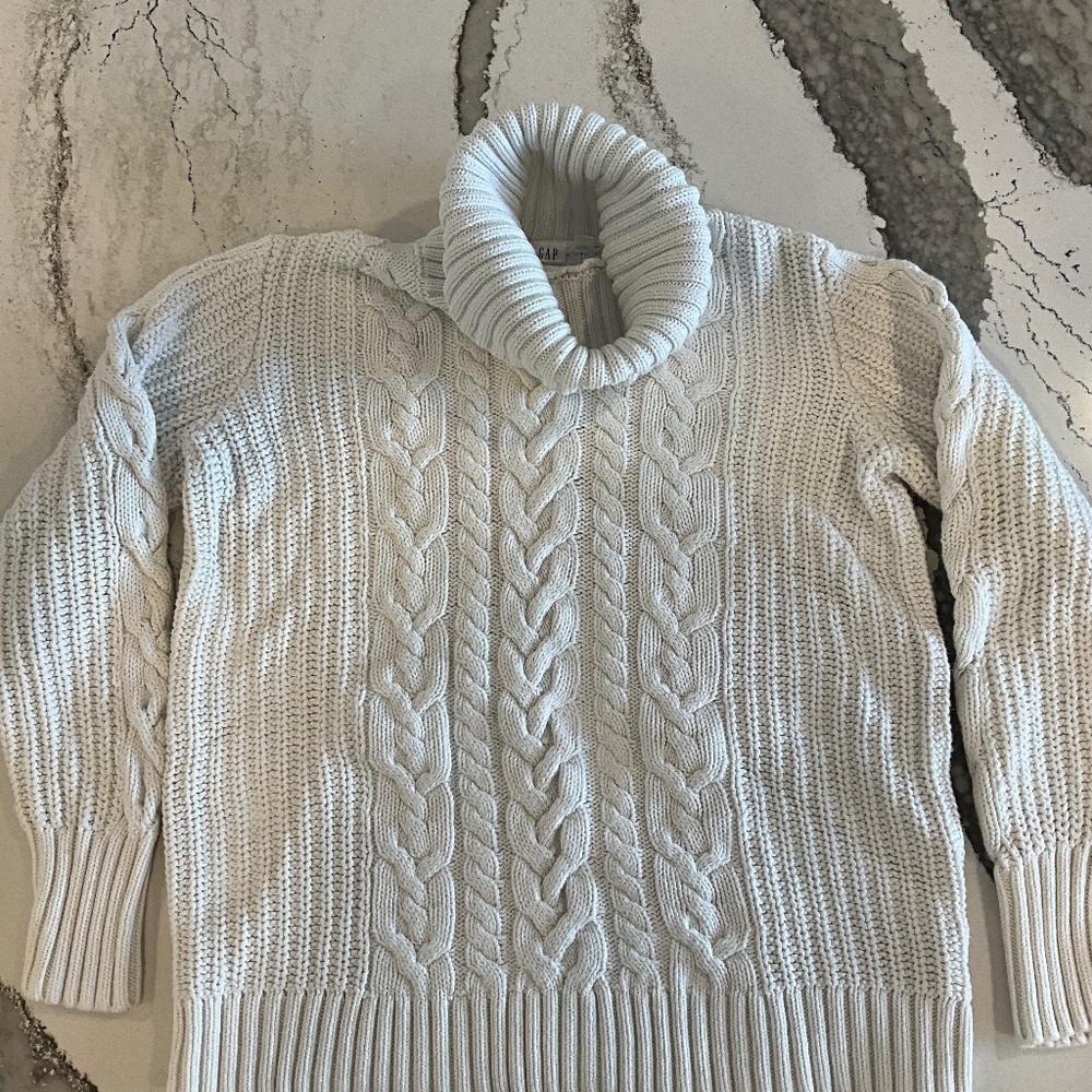 Women’s Gap Cotton Cable Knit Turtleneck Sweater, Size M